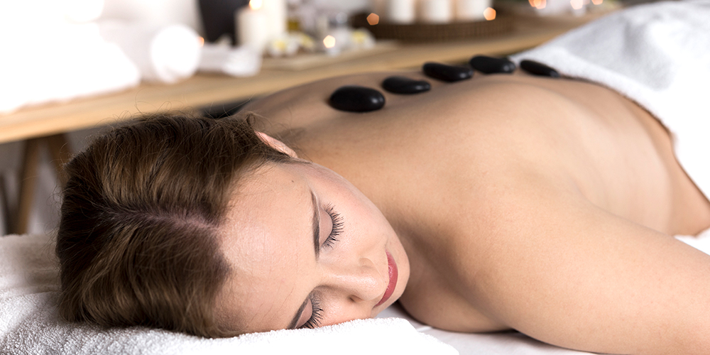 Hot-Stone-Massage_Weihnachten